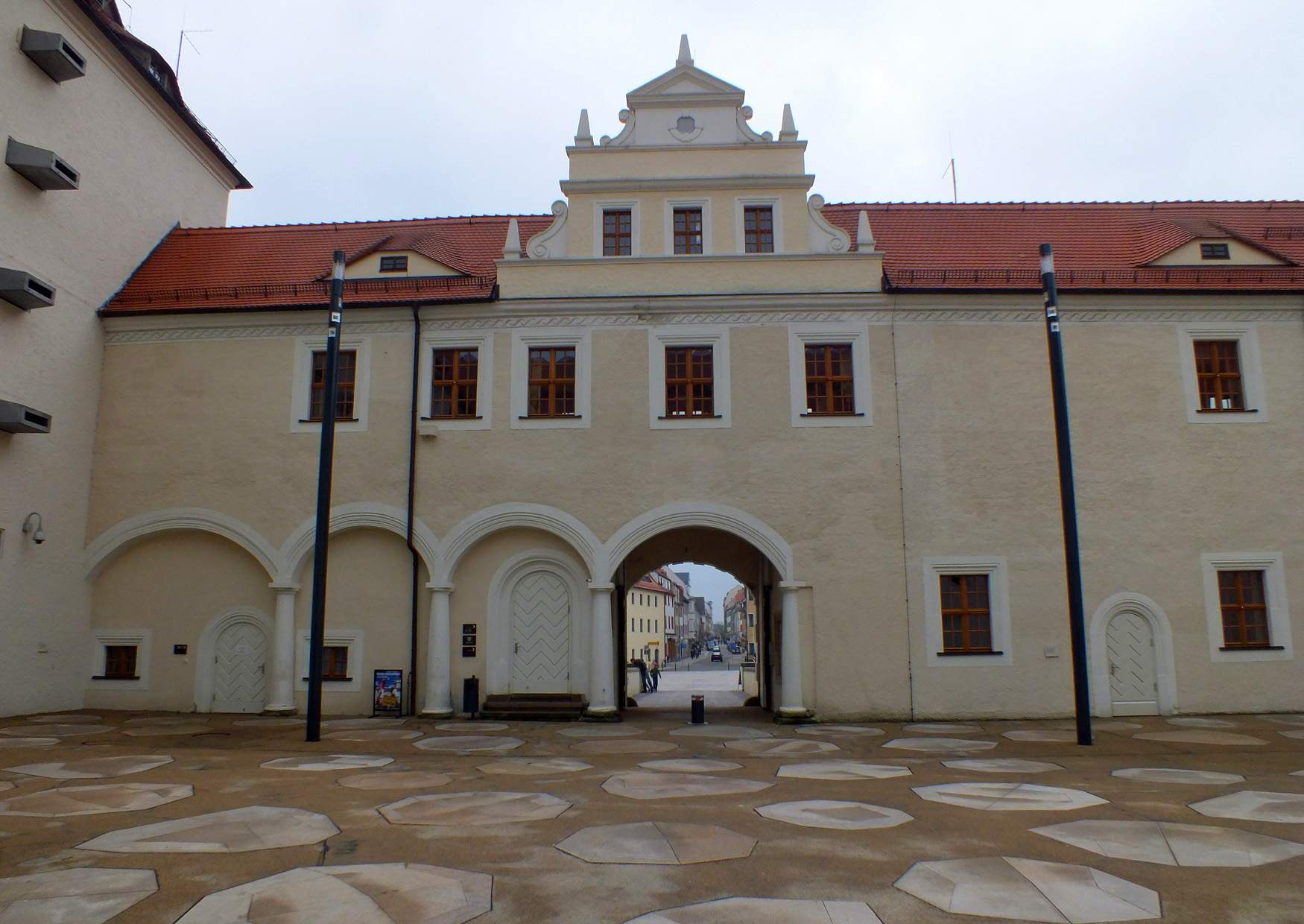 Schloss Freudenstein Durchgang zur Brücke in die Stadt Freiberg