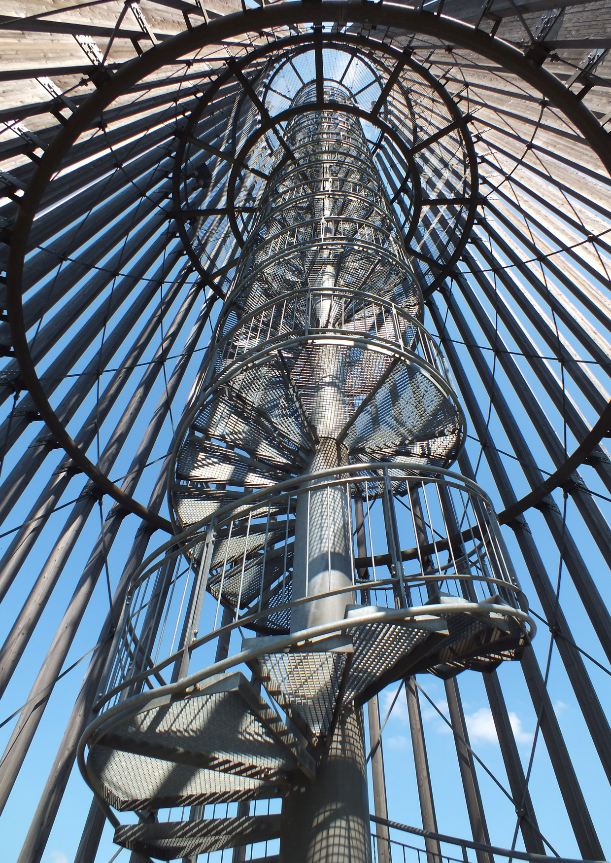 Wendeltreppe im Turm am Cospudener See