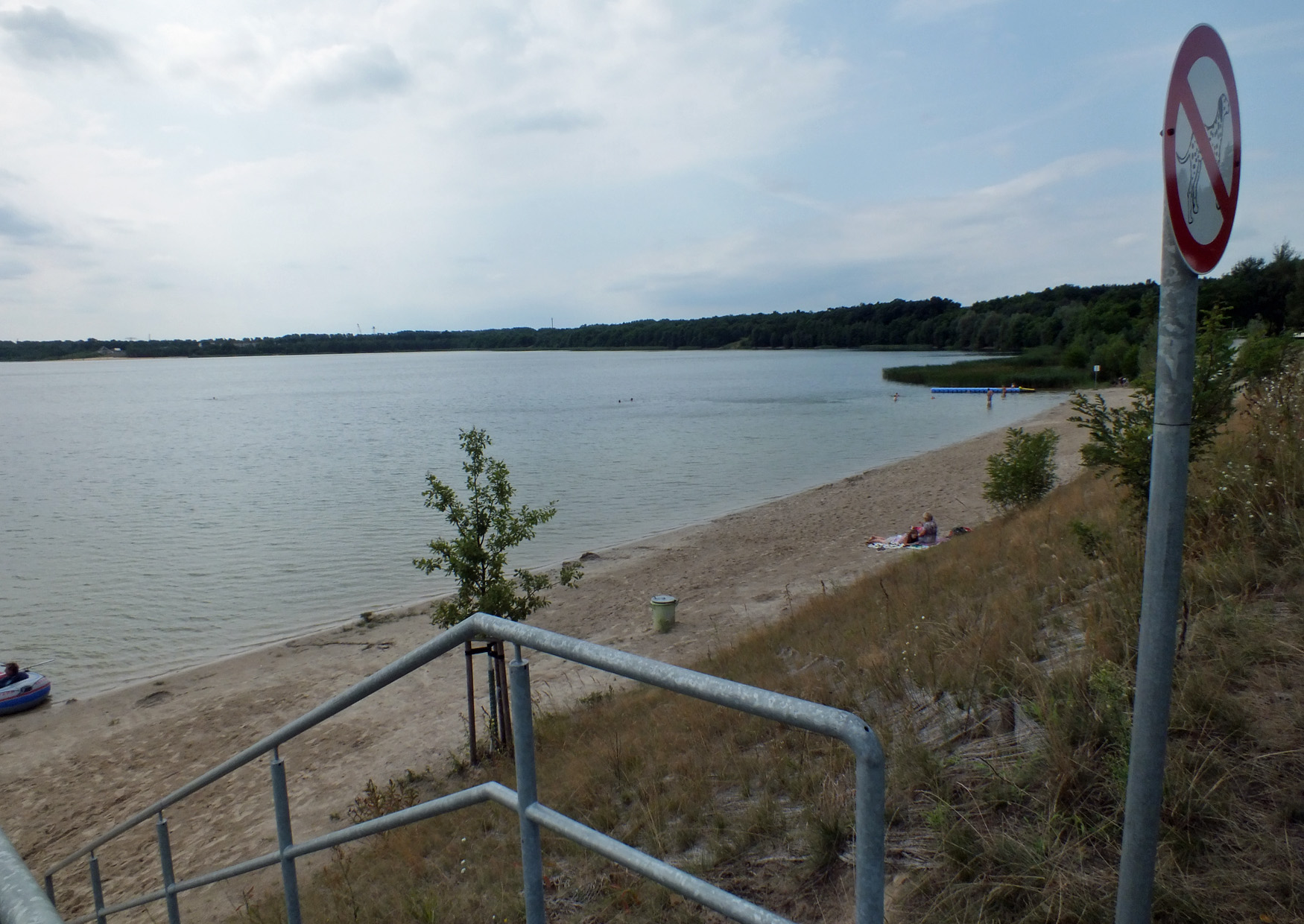 Badestrand Weißkollm am Dreiweiberner See