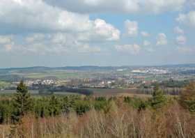 Blick vom Bismarckturm auf Netzschkau, Mylau und Reichenbach