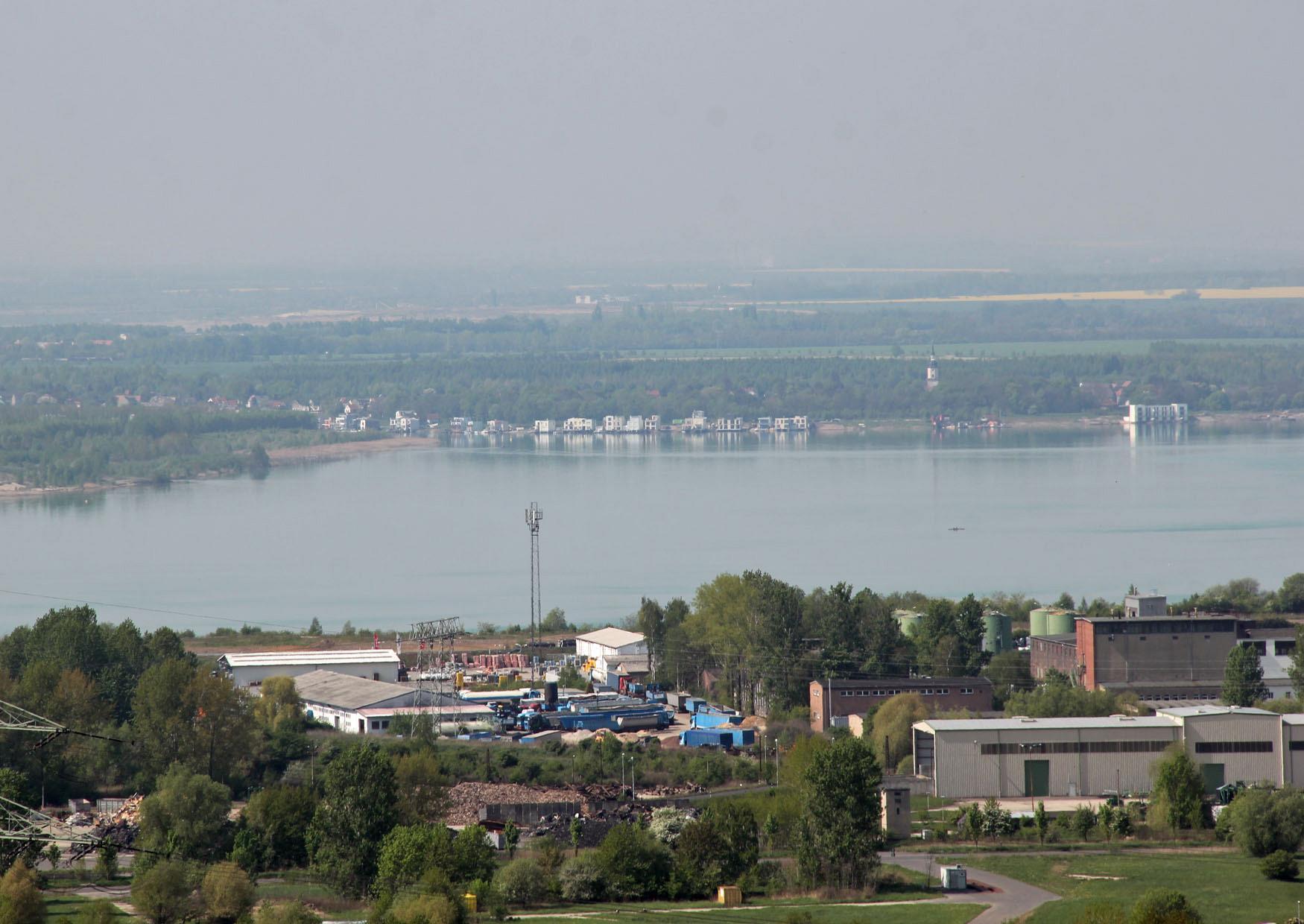 Wohnbebauung Ufer Hainer See Leipziger Neuseenland