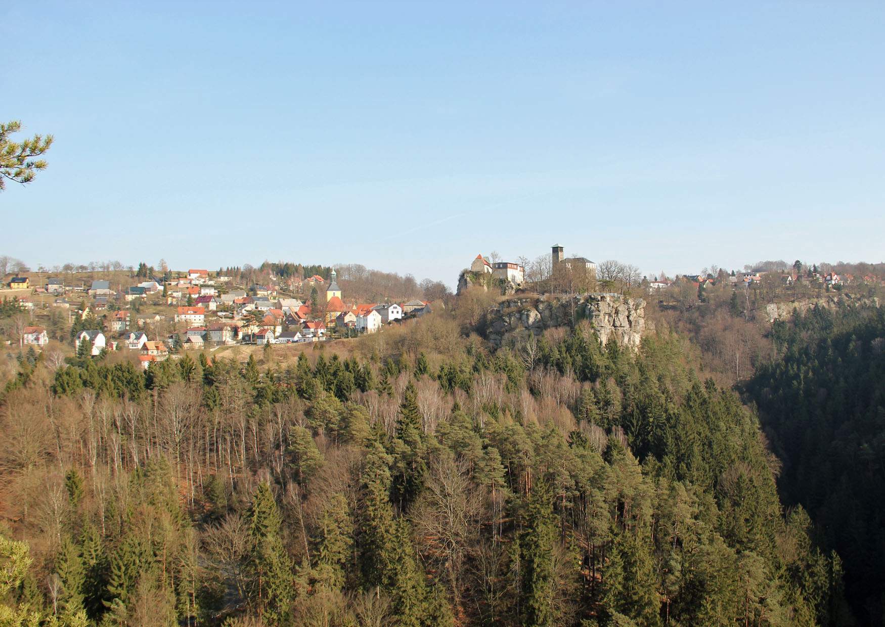 Blick über das Polenztal auf Hohenstein Sachsen