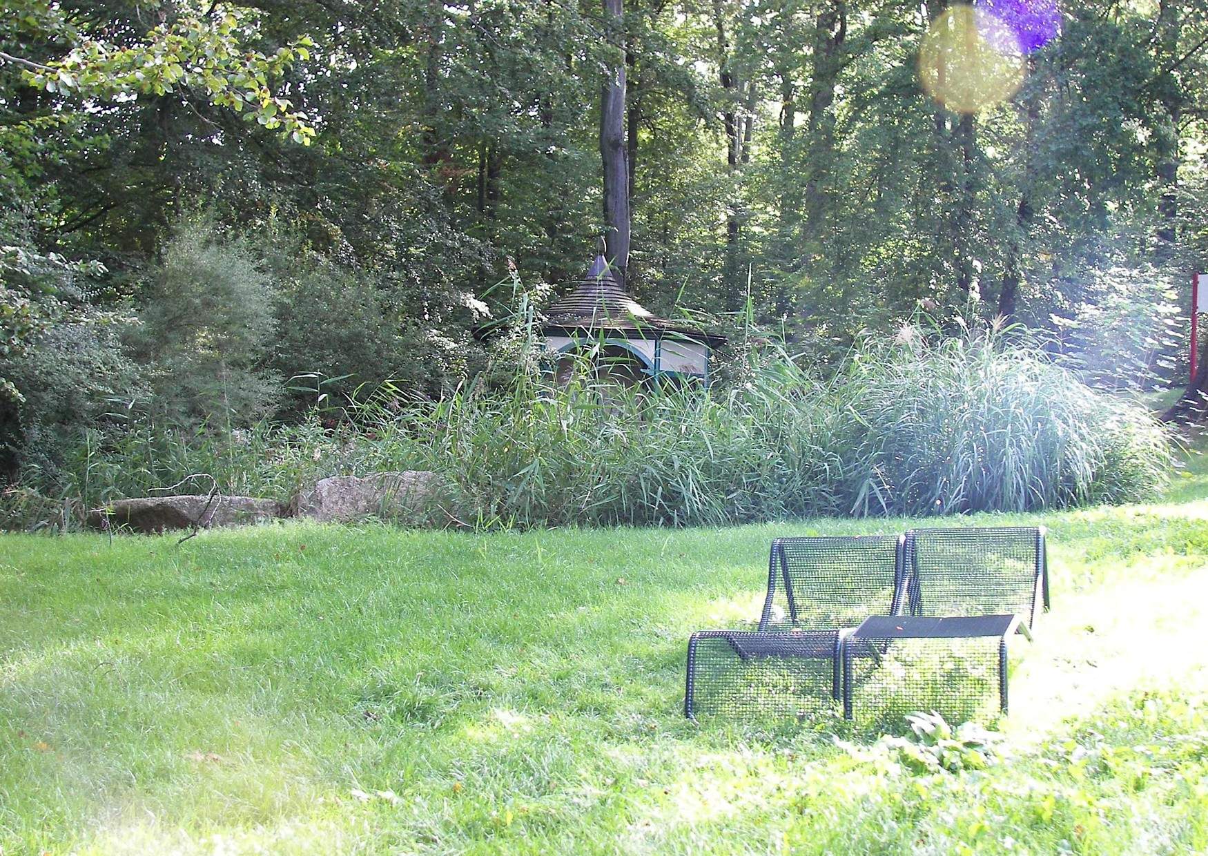 Englischer Garten mit Parkliegen