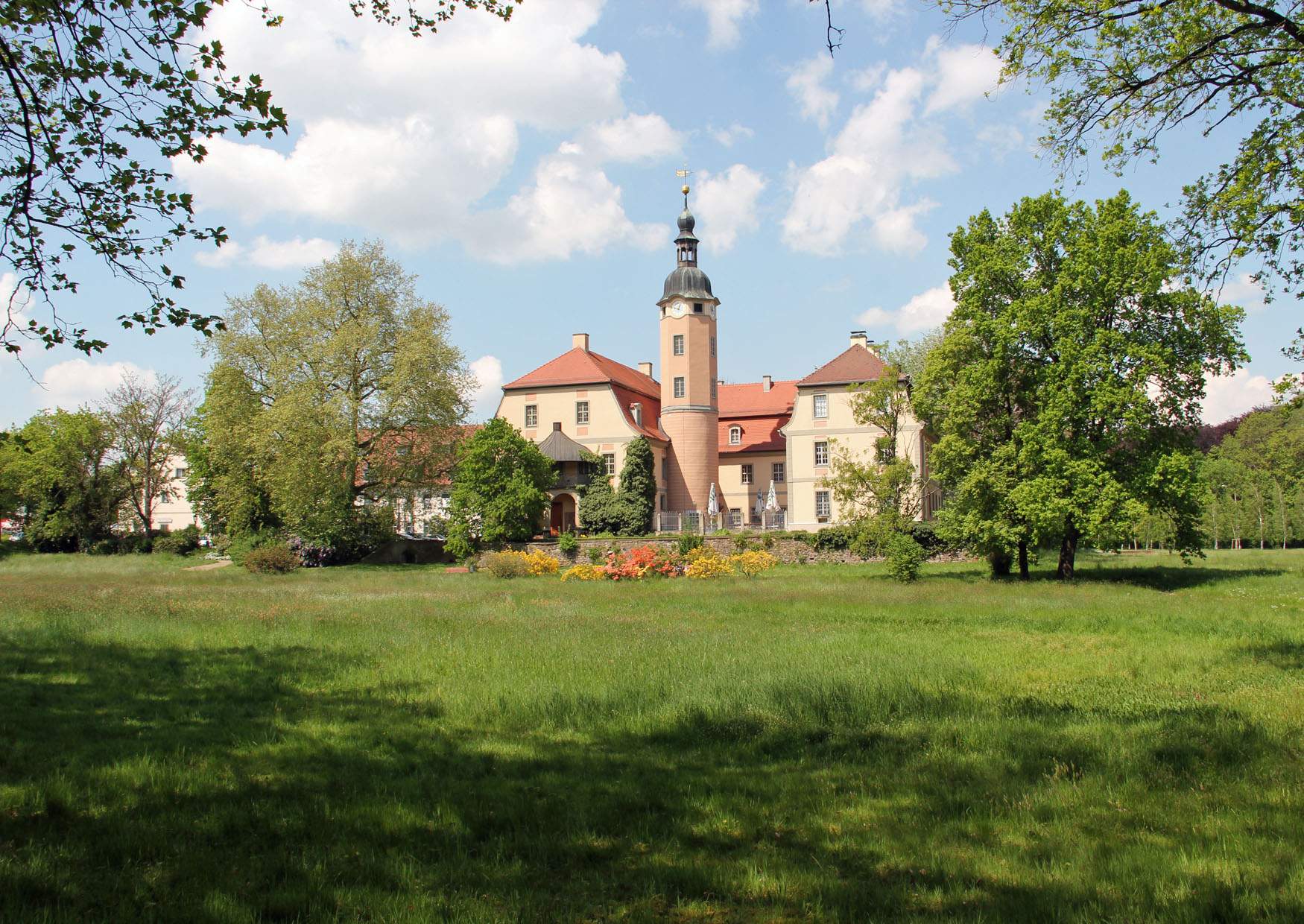 Schloss Machern mit Landschaftspark